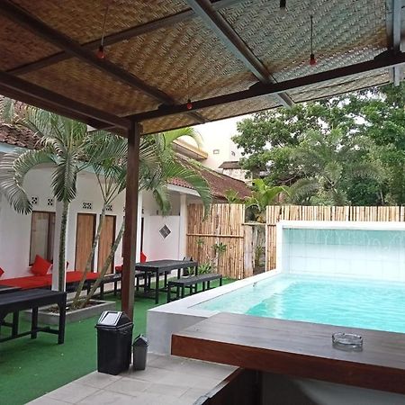 Indonesia Backpacker Hostels Kuta  Екстер'єр фото
