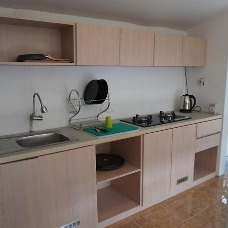 Indonesia Backpacker Hostels Kuta  Екстер'єр фото