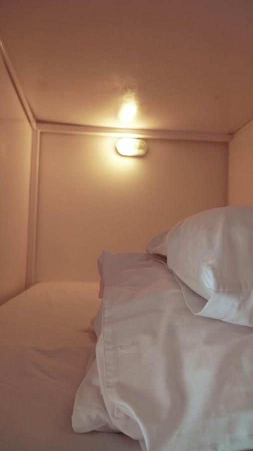 Indonesia Backpacker Hostels Kuta  Екстер'єр фото