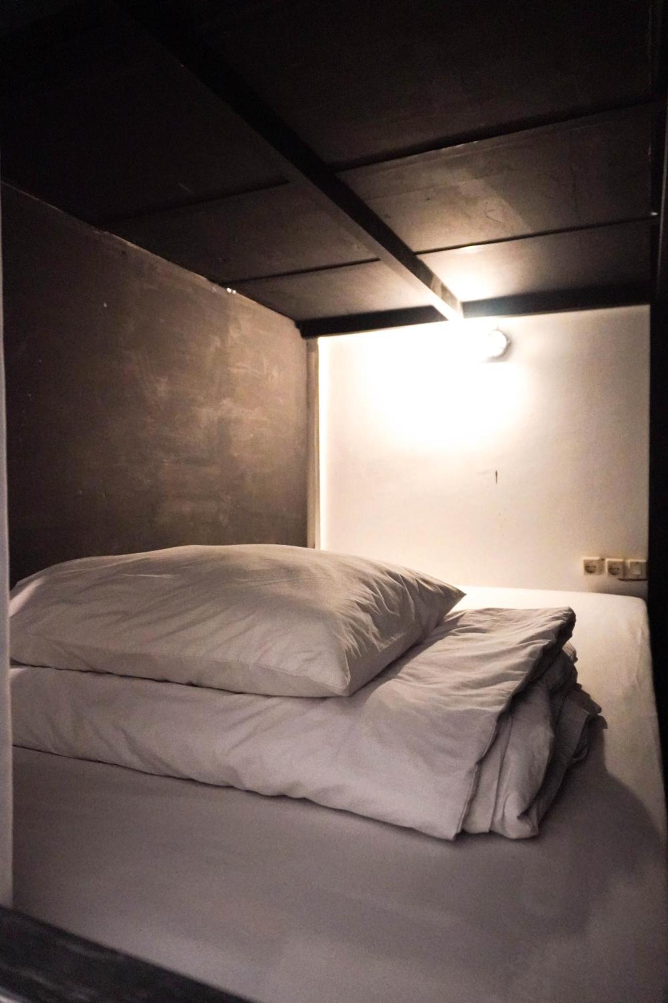 Indonesia Backpacker Hostels Kuta  Екстер'єр фото