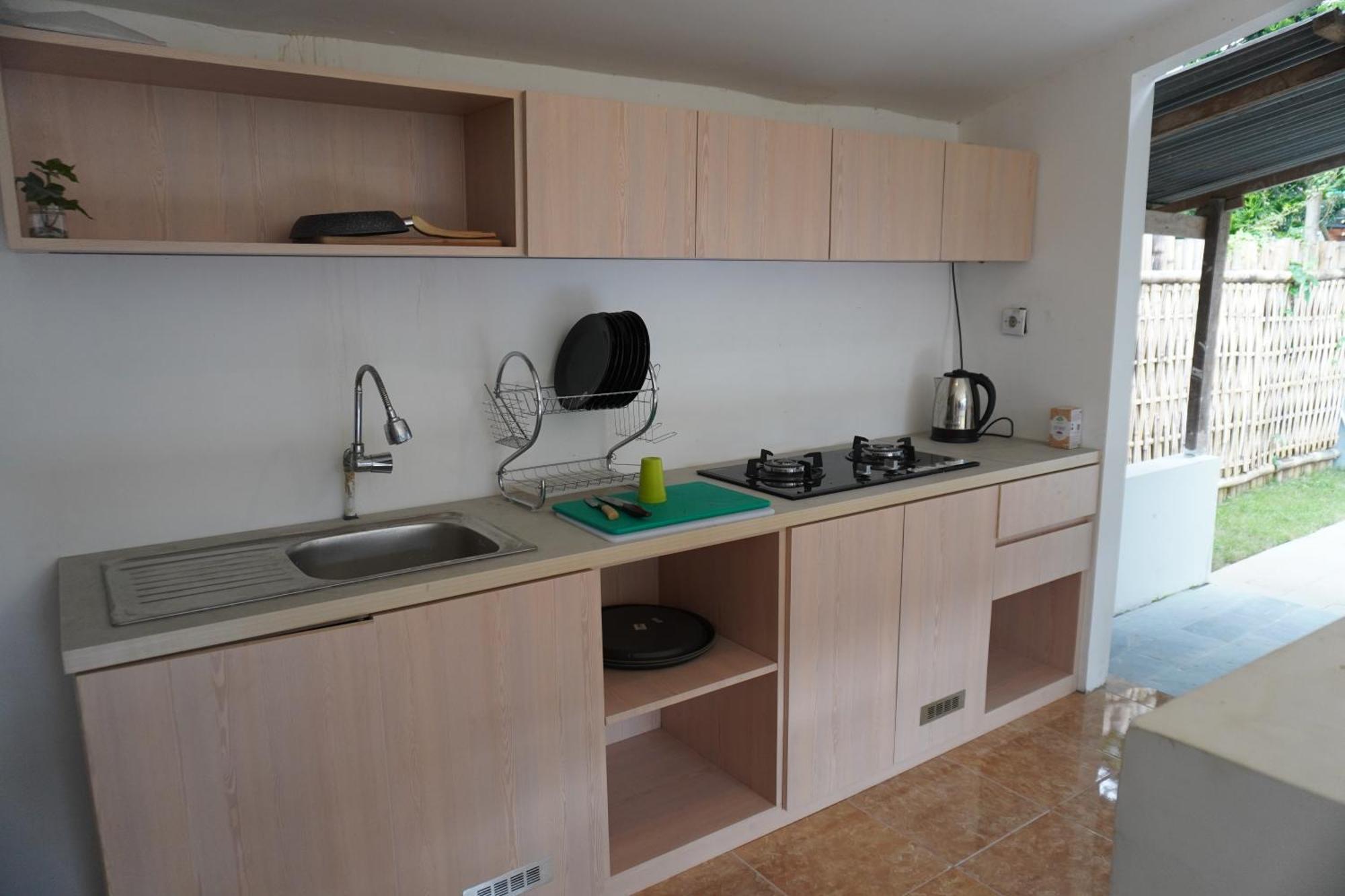 Indonesia Backpacker Hostels Kuta  Екстер'єр фото