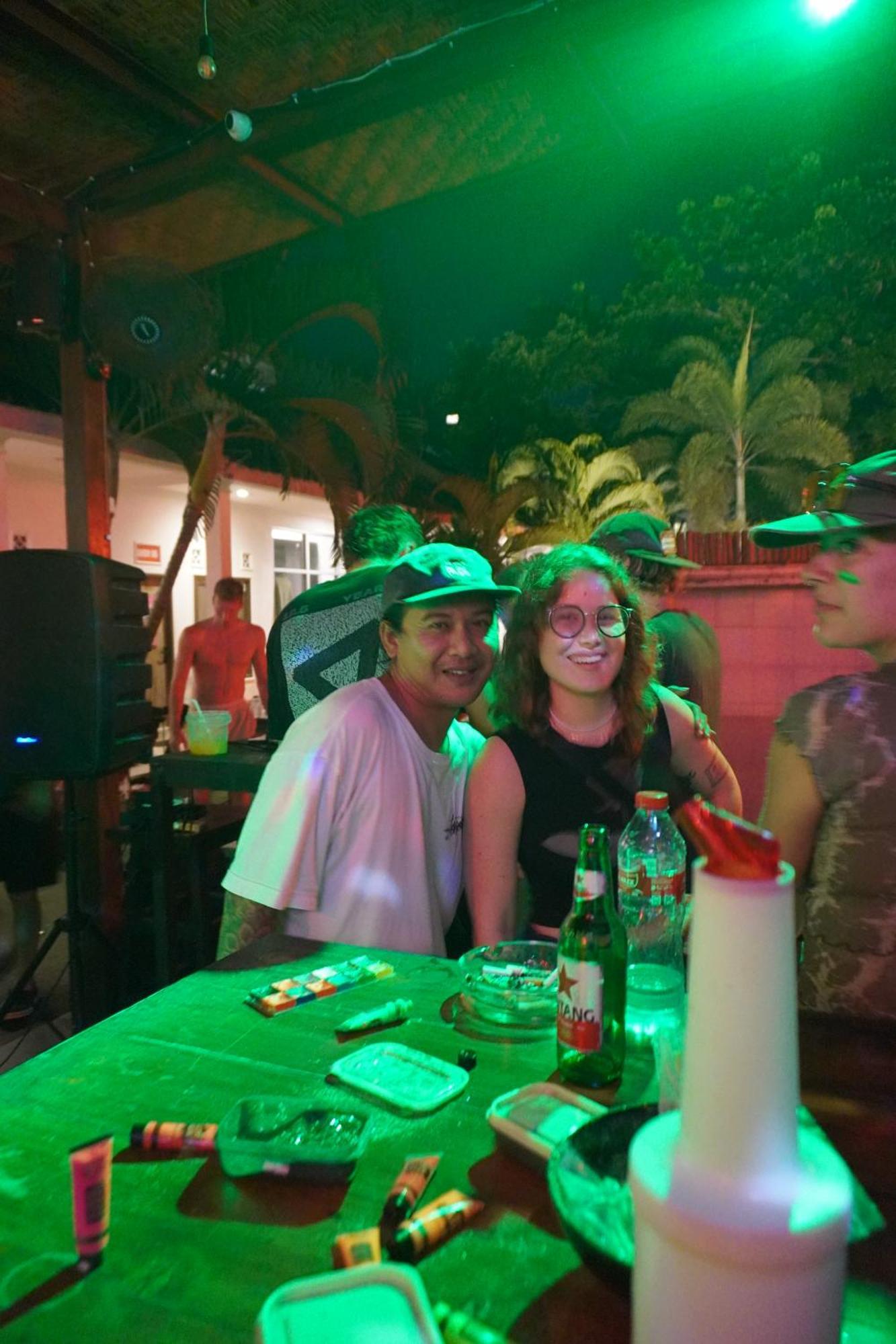 Indonesia Backpacker Hostels Kuta  Екстер'єр фото